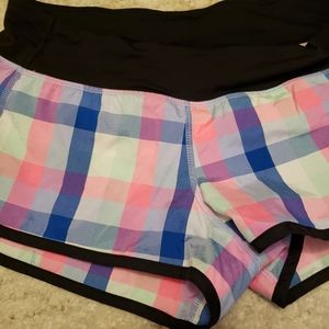 Run Speed Short 4 way plaid